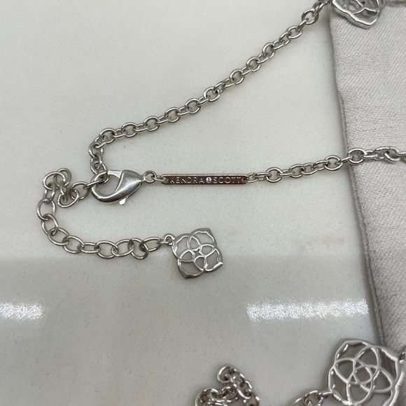 Kendra Scott Devalyn long necklace in Silver - Picture 2 of 2